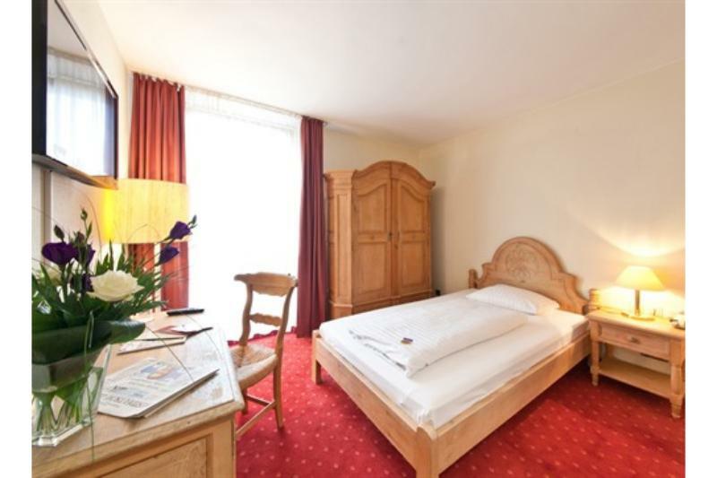 Madison Hotel