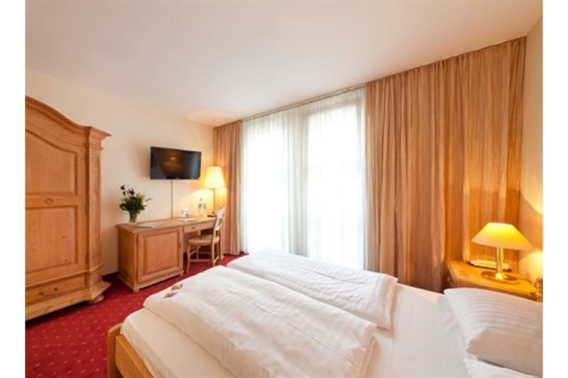 Madison Hotel 4*